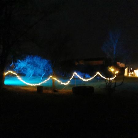 Secret Heated Dome Lincoln Firepit Projector Apartment Exterior photo